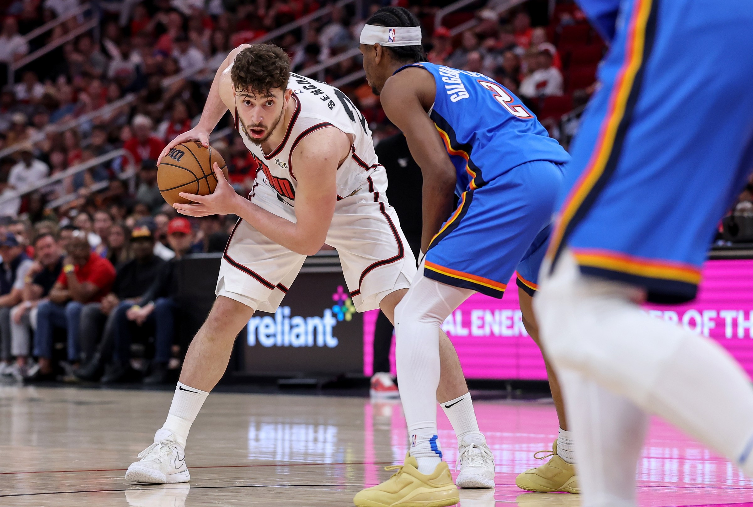 Rockets open up 2025-2026 NBA season vs. Thunder