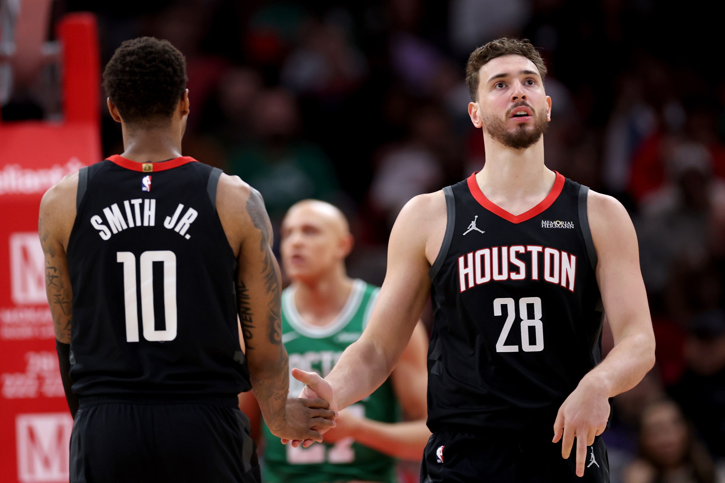 Hornets Fly Into Houston