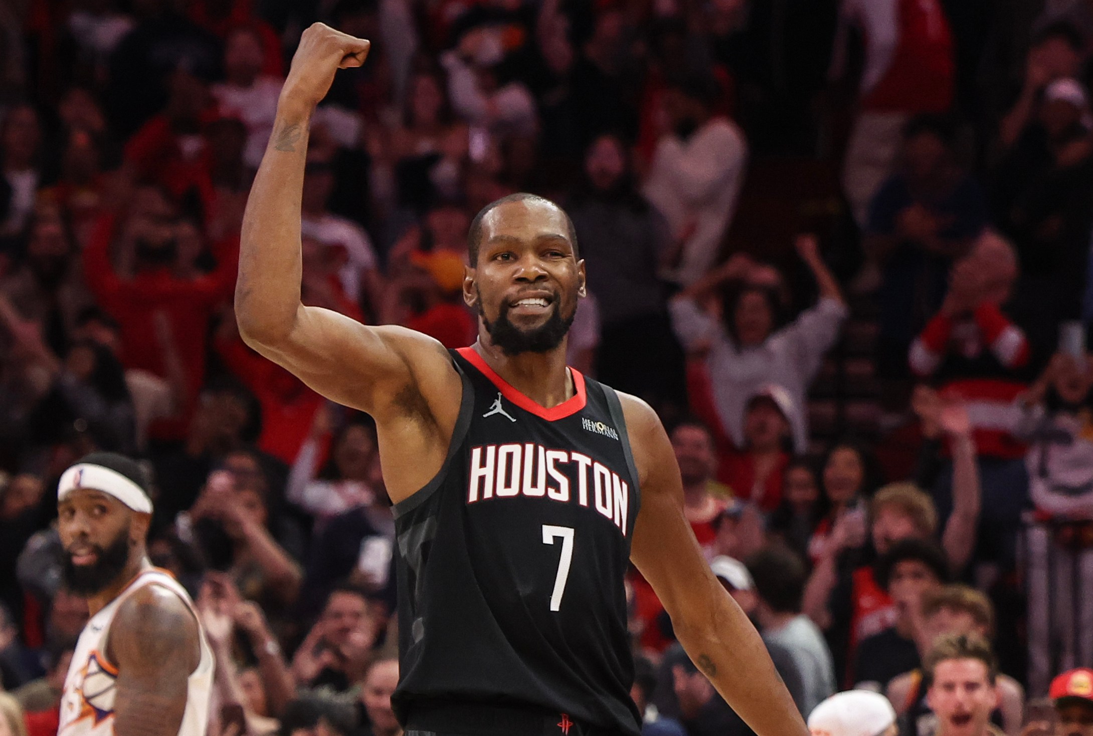 Kevin Durant passes Wilt Chamberlain on NBA all-time scoring list