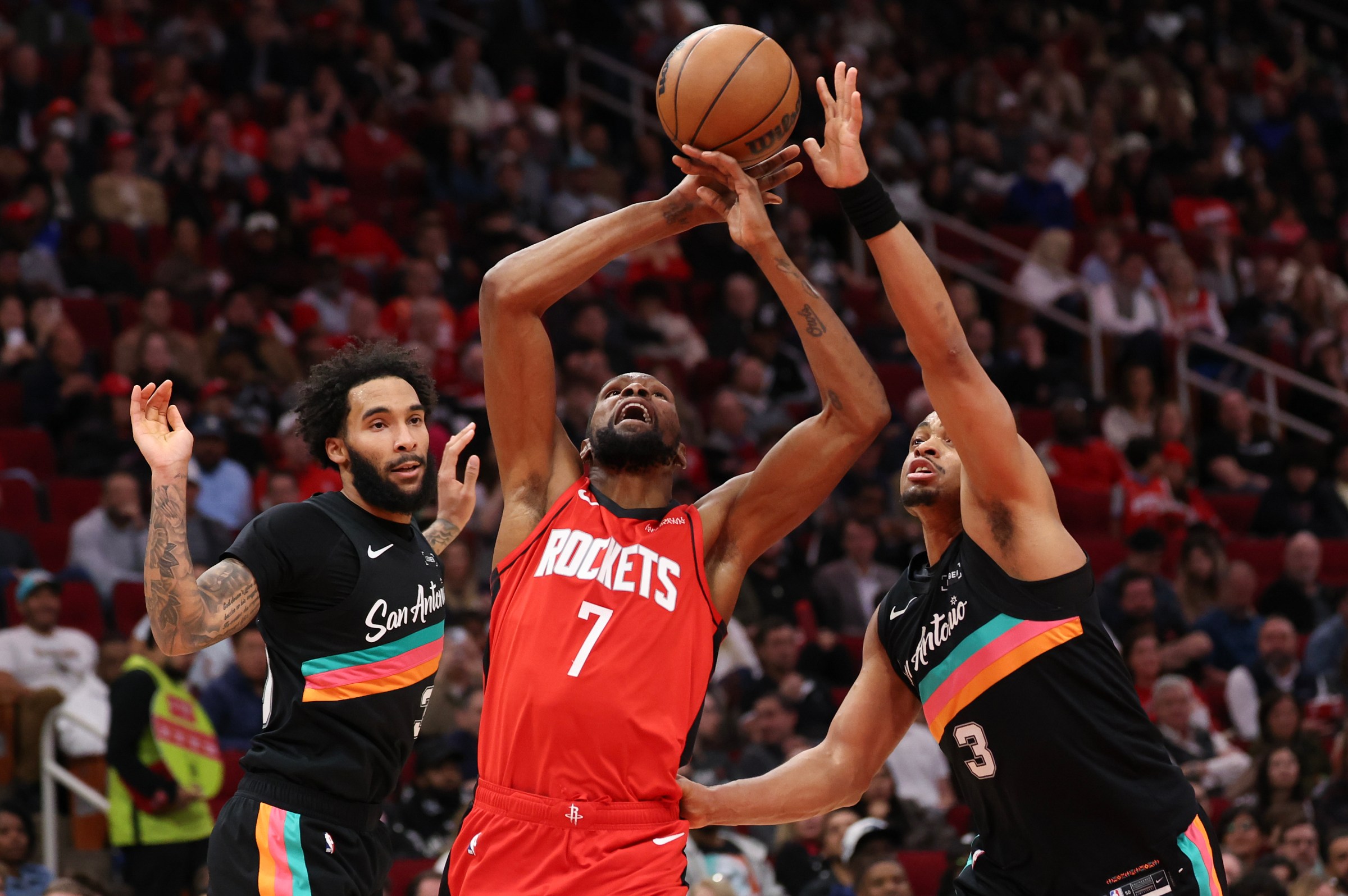 Rockets take on the Spurs in H-Town