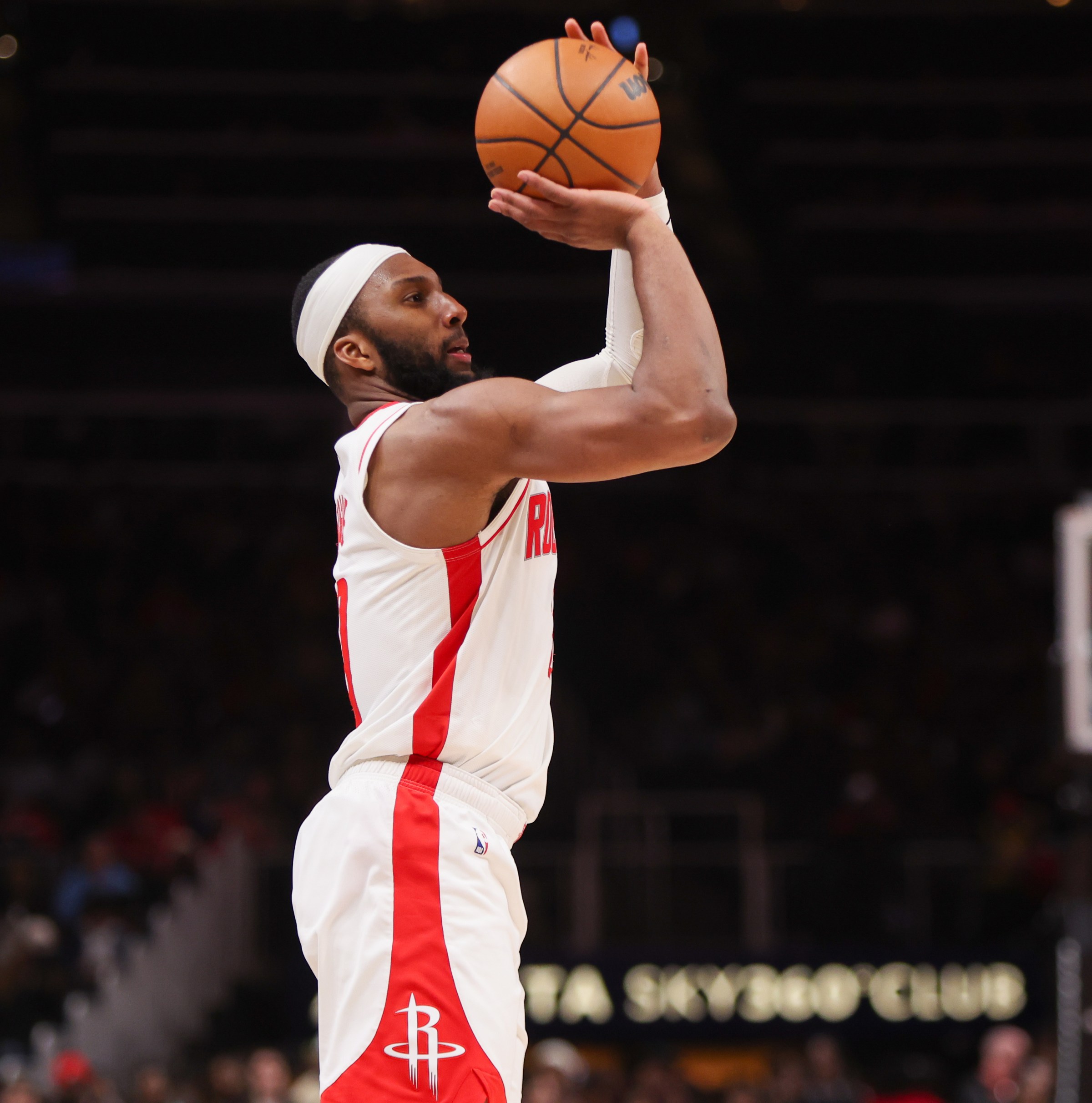 Rockets fly past Hawks 104-86 with strong second half