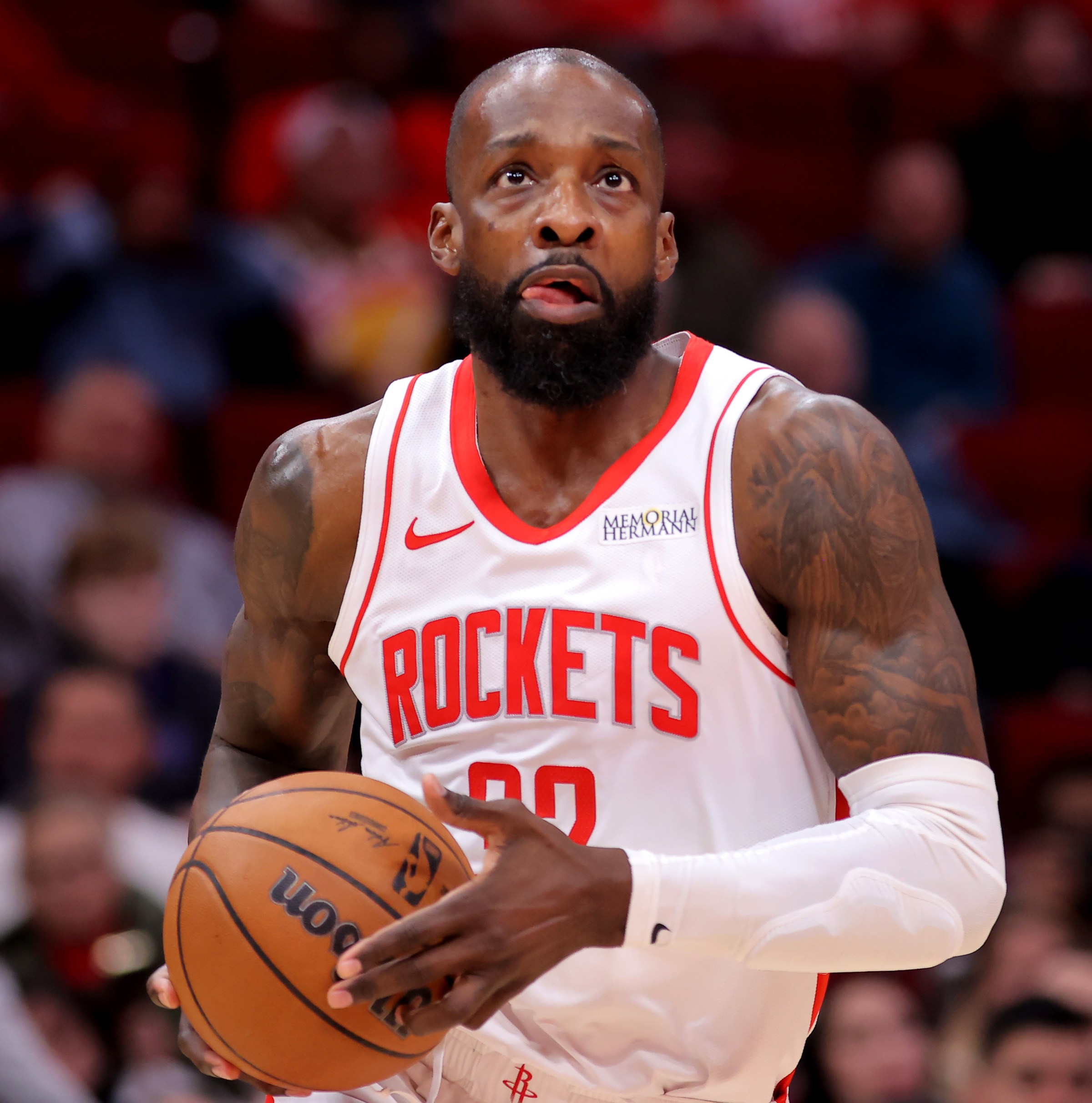 Rockets stung by Hornets 109-99
